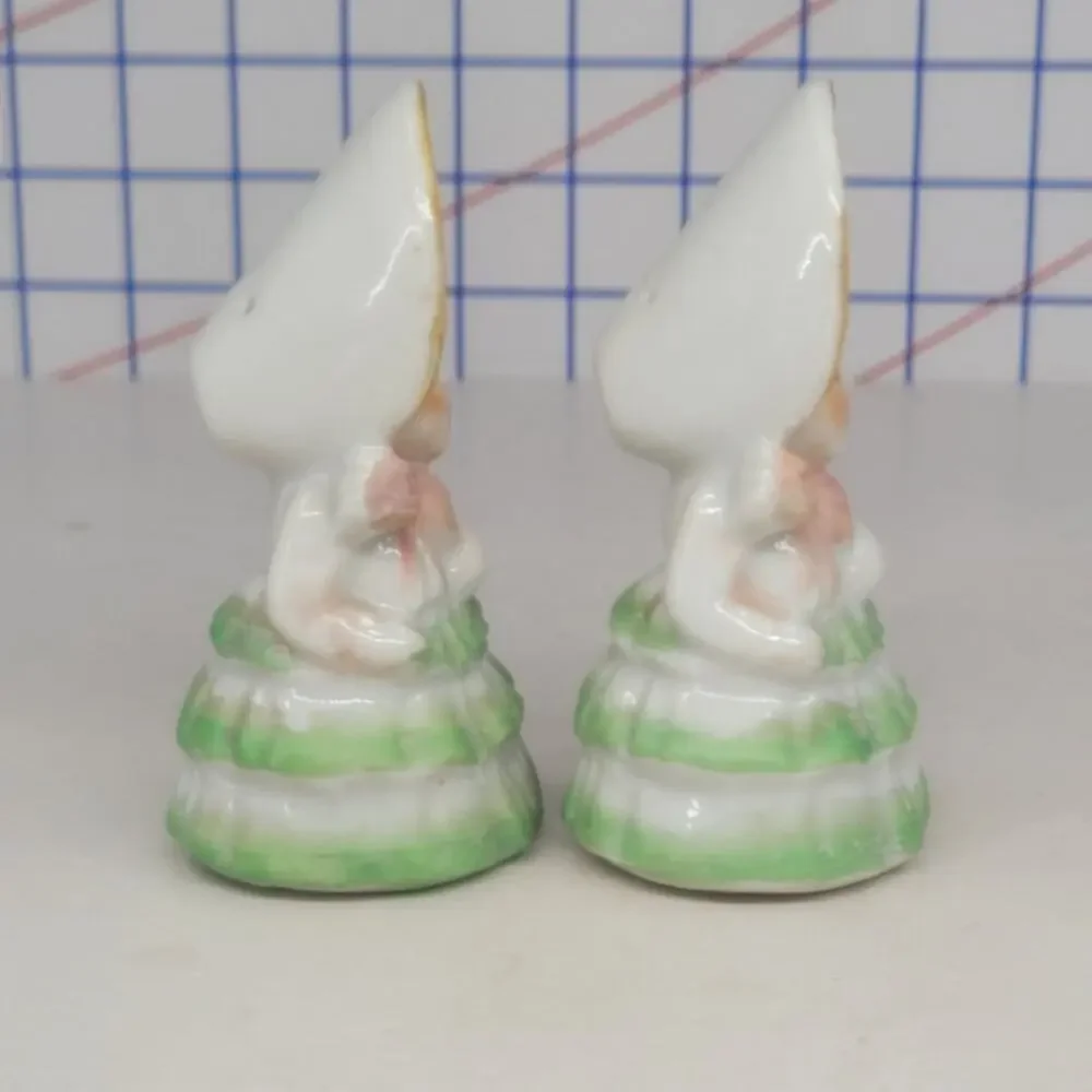 Coquette Porcelain Salt Pepper Shakers Bonnet Parasol Twin Lolita Vintage Ladies